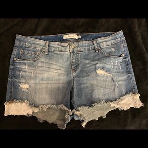 TORRID lace hem jean shorts